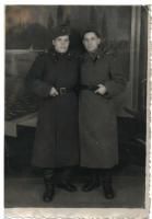 Комиссаров Владимир Иванович (справа) Комиссаров Владимир Иванович (справа)